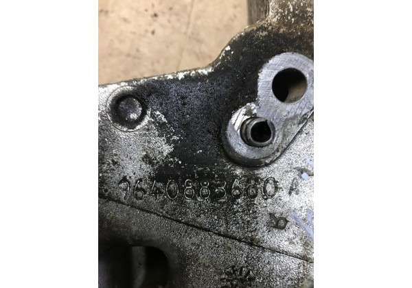 Кронштейн двигуна Citroen C2, C3, 1.1 i, 9640883680